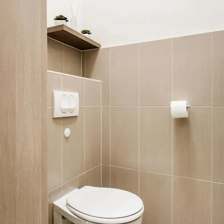 Free Parking And A Well Designed Cozy Flat Budapeşte